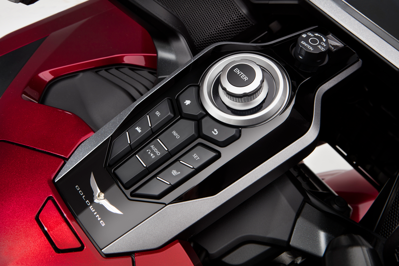 Illustration for article titled The 2018 Honda Gold Wing Is Lighter And So High Tech It Has Apple CarPlay
